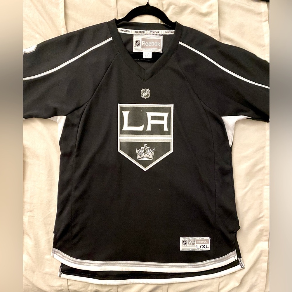 LA KINGS BREAKAWAY REPLICA HOME JERSEY, Youth L/XL or Women’s SML/MED